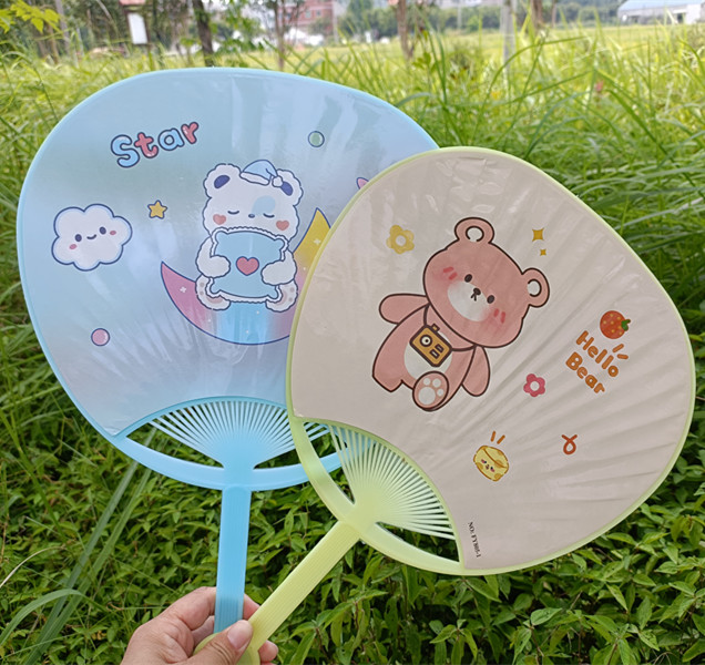 加大加厚大號卡通可愛塑料扇子學(xué)生手搖扇隨身便攜夏季大蒲扇風(fēng)扇