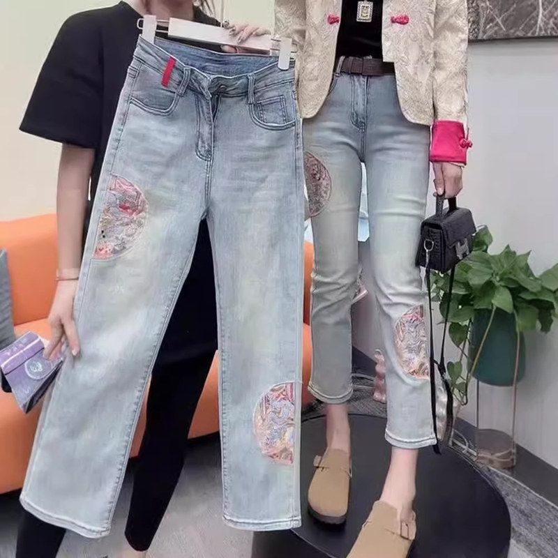 大码女装弹力直筒牛仔裤2024秋季新款高腰国风刺绣显瘦九分烟管裤