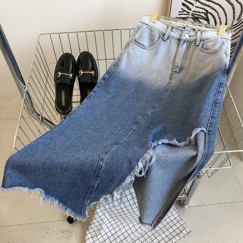 2023夏季渐变色不规则牛仔半身裙女高腰破洞毛边显瘦a字包臀长裙