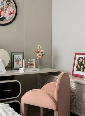 样板间儿童房床头柜卡通摆件