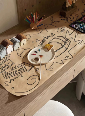现代简约儿童房绘画涂鸦摆件