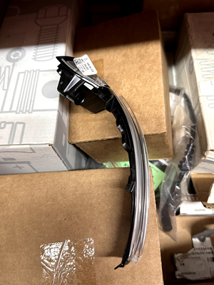 适用奔驰辅助转向信号灯