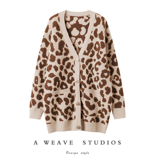 气质狂加分！咖色豹纹廓形羊绒开衫女中长款宽松纯羊绒毛衣外套厚