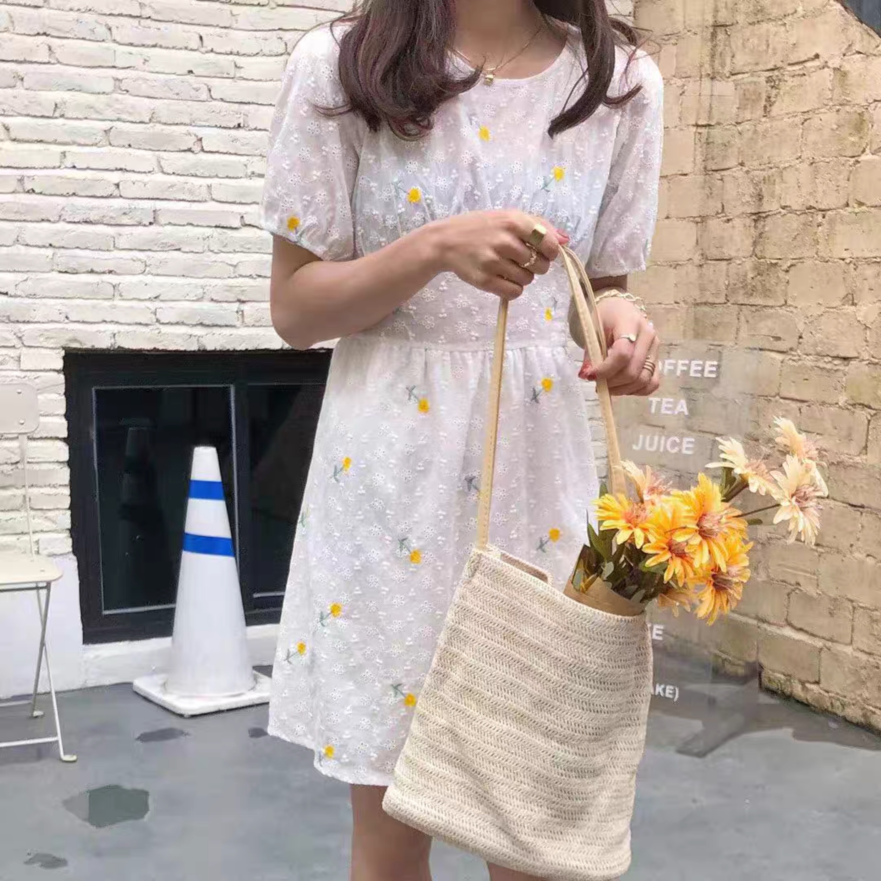 清仓不退换 日系夏日森系清新韩版圆领绣花纯棉质白色短袖连衣裙