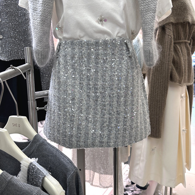 短裙A字通勤型SHEU2023秋