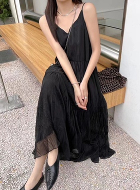 正版MEETC.Z2026网红同款碎花百搭吊带连衣裙女丝质中长裙潮5103