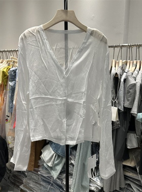 MEETC.Z2026夏季新款显瘦V领长袖衬衫女丝质单排扣衬衣上衣潮7828