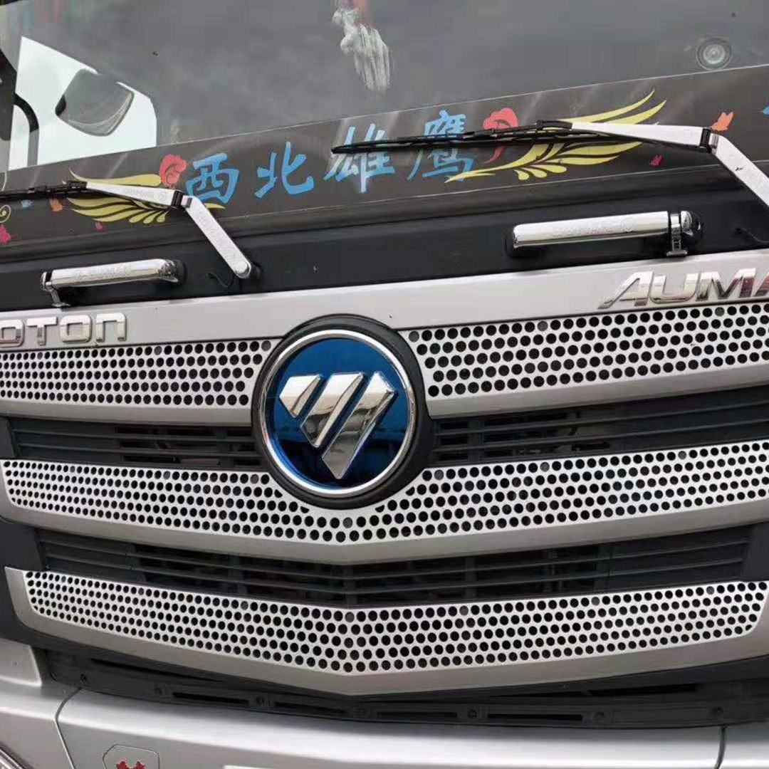 适用于欧曼etx/gtl/est车标改色贴不锈钢车头标志logo驾驶室改装