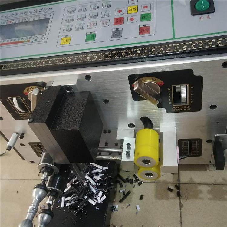 两芯扁护套内外剥皮动带扭线全自 剥线扭 线机裁线机 剥皮机直销