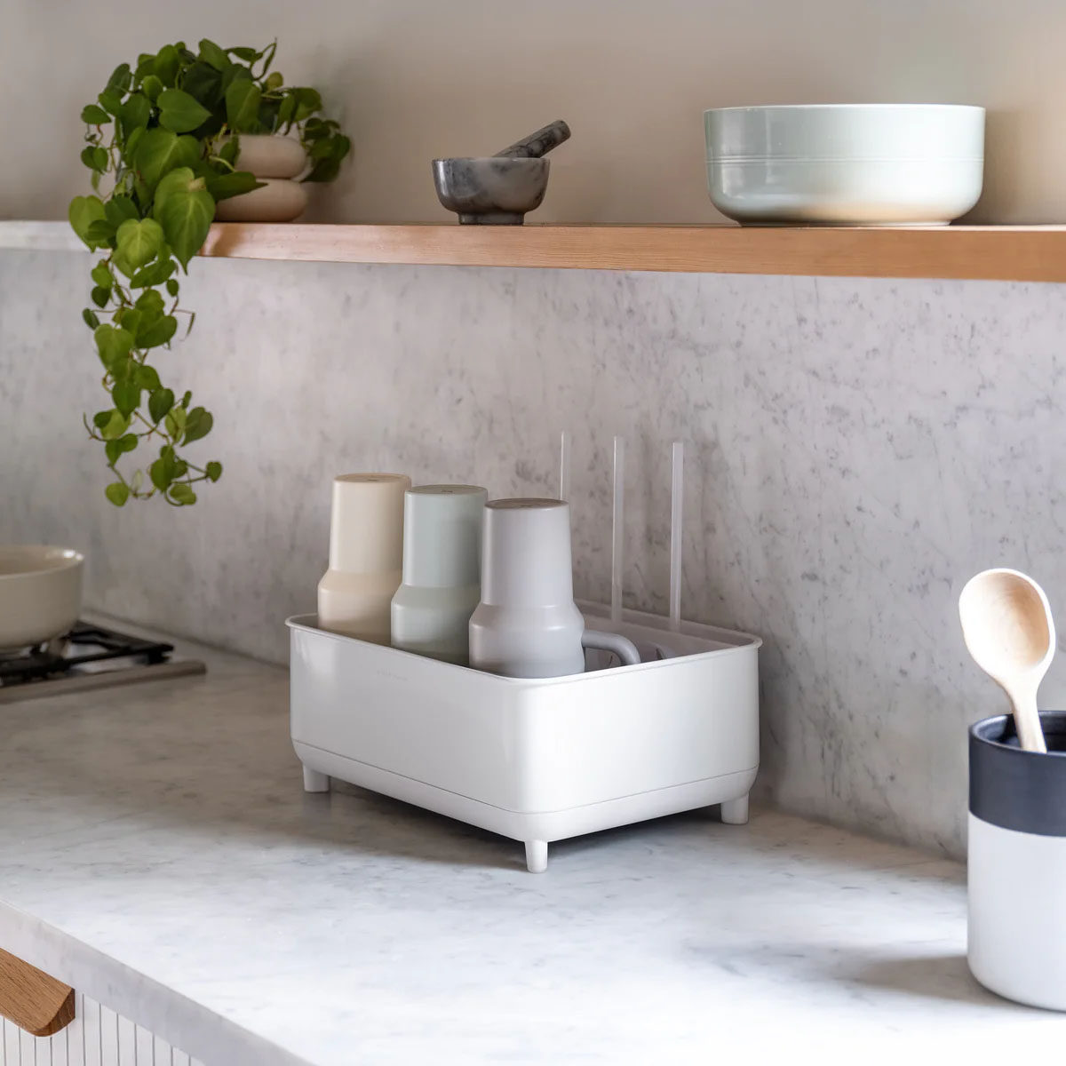 simplehuman BOTTLE DOCK 瓶架台面瓶子杯子收纳盒置物架干爽