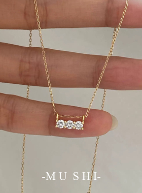 S925银镀18K金一字三钻锁骨链