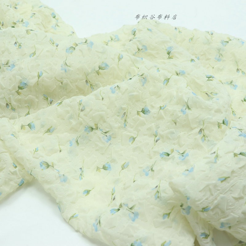 杏米色蓝花泡泡皱提花格子碎花雪纺布料夏季连衣裙子上衣服装面料