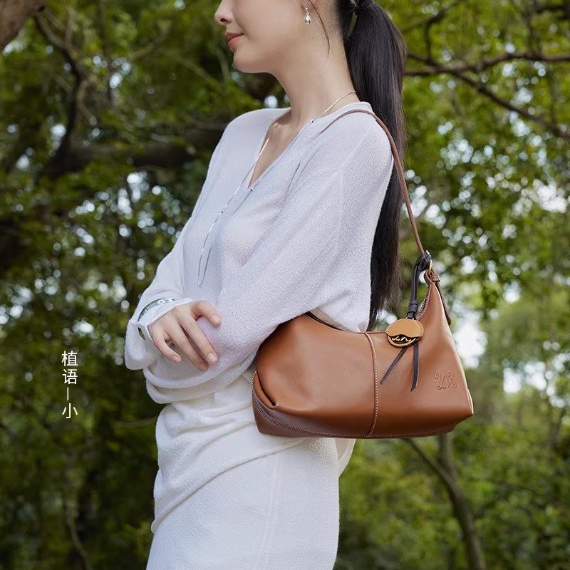 【植鞣牛皮】10年+长期主义【超能小太阳】万里马植语hobo包商场,箱包皮具/热销女包/男包,腋下包,淘宝优惠券,粉丝福利购,淘宝优惠卷
