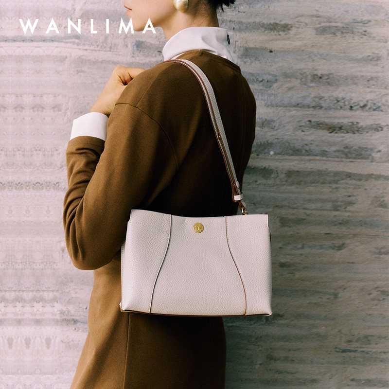 Wanlima/万里马时尚女士Hobo包小香风菱格包包设计师新年