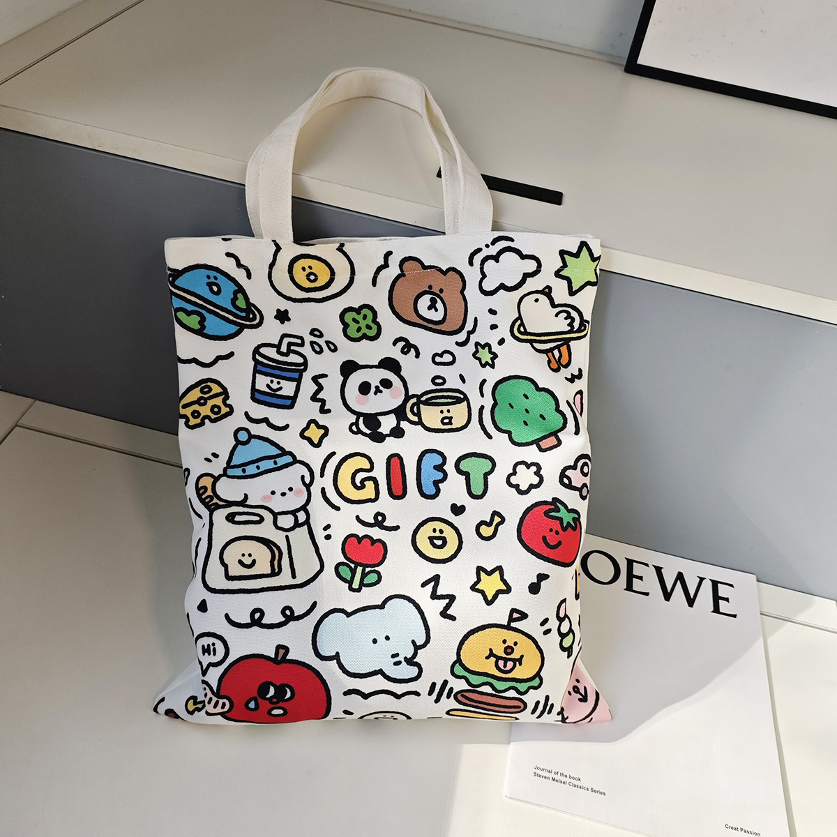 超可爱高颜值涂鸦卡通加厚帆布袋学生书袋减龄通勤逛街休闲购物袋,收纳整理,购物袋/环保袋/帆布袋,淘宝优惠券,粉丝福利购,淘宝优惠卷