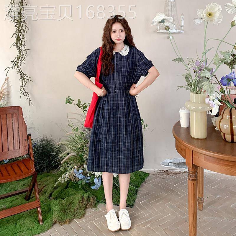藏青色格纹收腰连衣裙女夏季2026新款文艺复古娃娃领休闲衬衫裙子