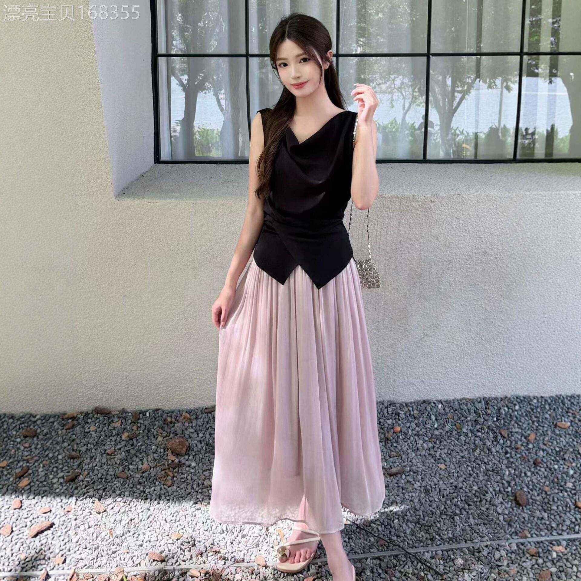 无袖气质收腰背心+半身裙两件套2026女夏新款时尚百搭连衣裙套装