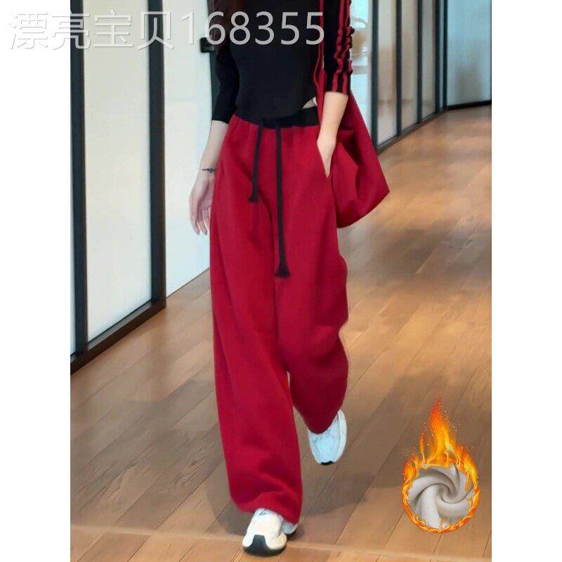 运动风休闲裤女春秋2026新款时尚百搭红色新年宽松加绒保暖阔腿裤
