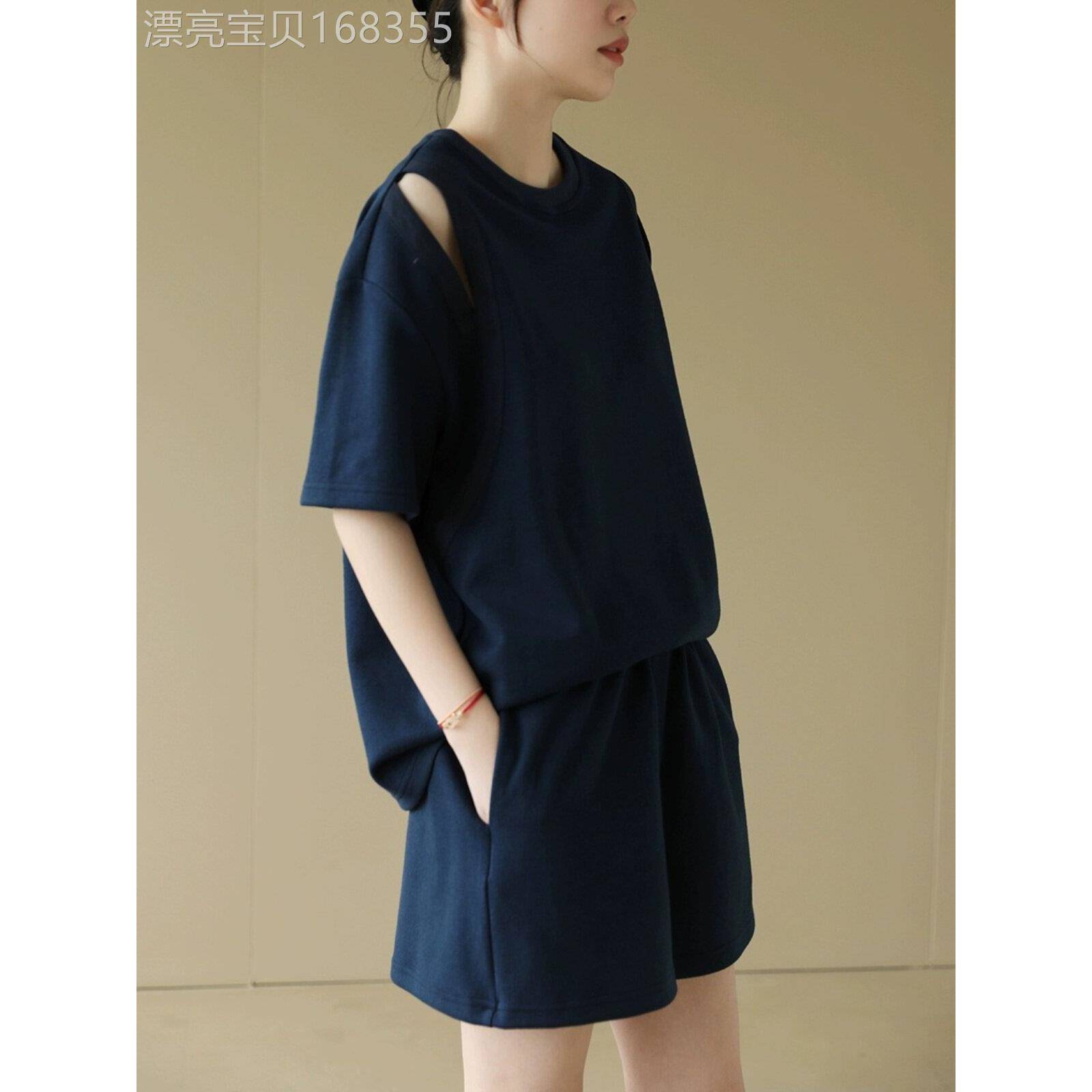女士运动套装2026年新款夏季圆领短袖露肩上衣宽松阔腿短裤两件套