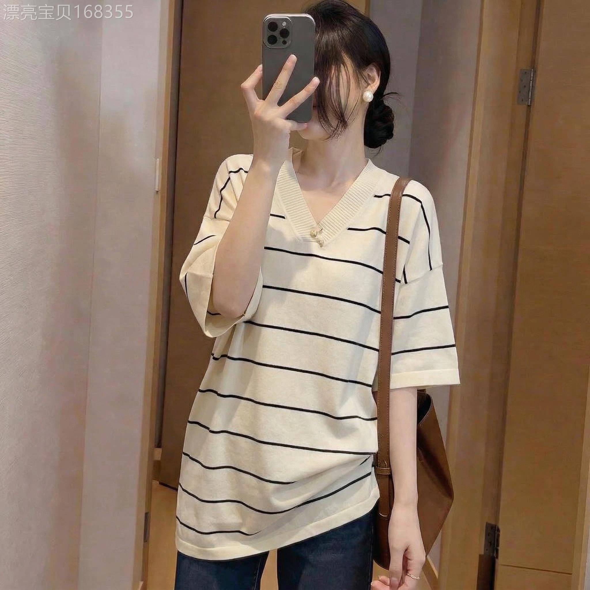慵懒风条纹V领正肩短袖T恤女2026夏季新款大码胖mm宽松中长款上衣