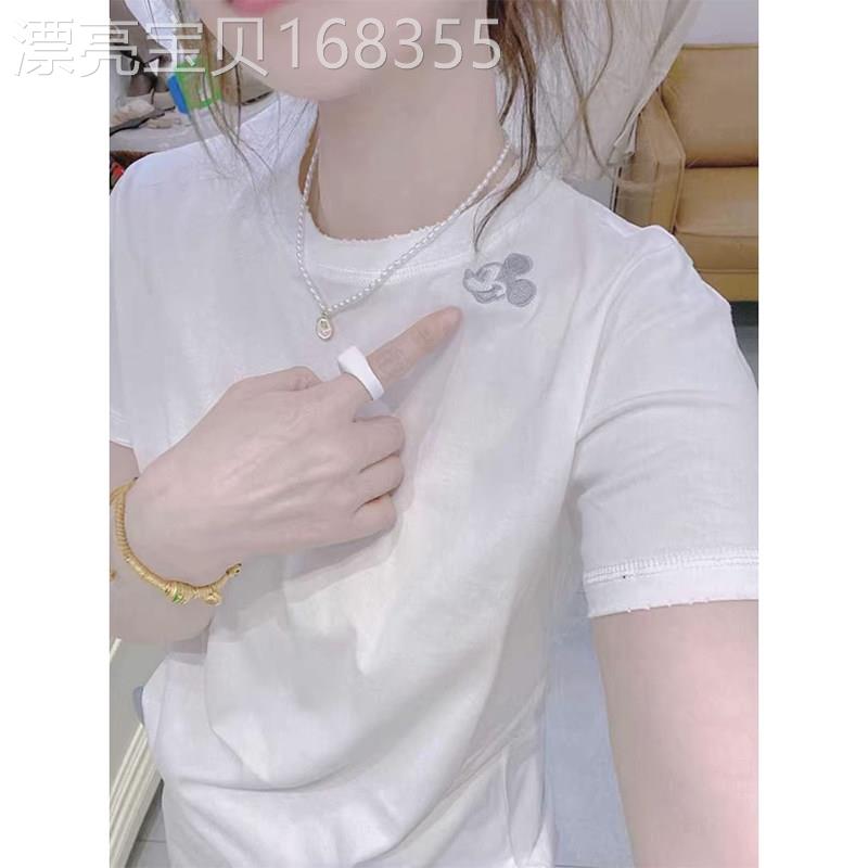 白色刺绣图案短袖T恤女夏季欧货时尚通勤宽松显瘦百搭简约风上衣