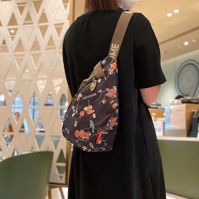夏季轻便旅游包包女2025新款超火胸包女士斜挎包时尚休闲高级感小