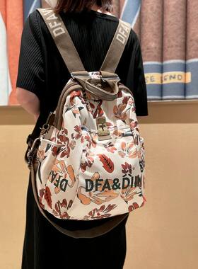 时尚旅行双肩包洋气女士背包出游