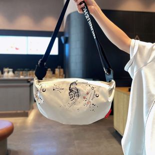 包包女2025新款 夏天超火时尚 饺子包防水女士斜挎包轻便旅游牛津布