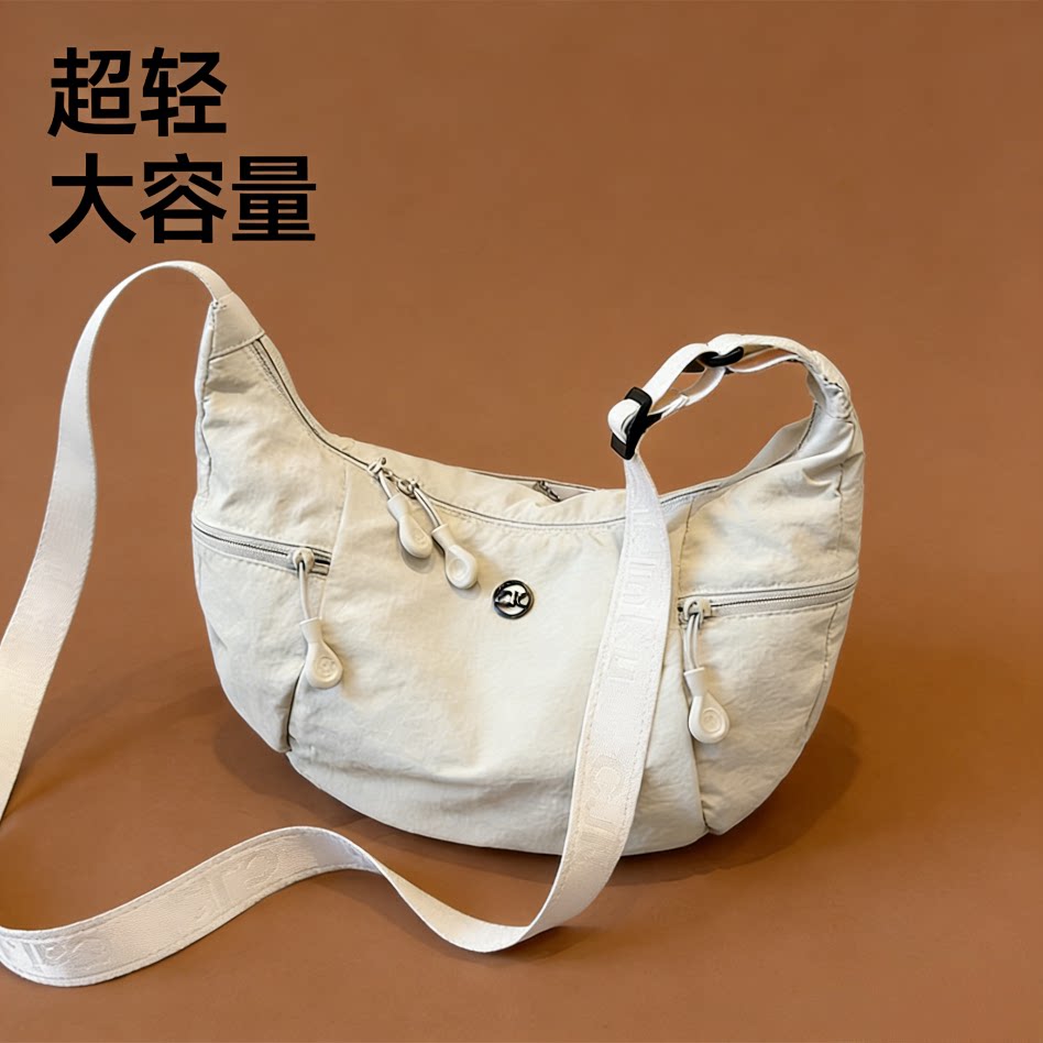 超轻防水牛角包女大容量轻便斜挎包简约多功能饺子包旅行休闲包