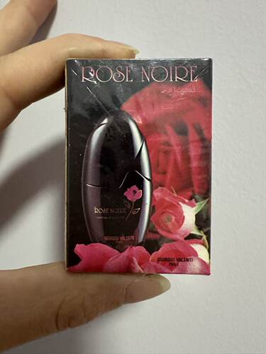 Giorgio Valenti Rose Noire乔治·梵勒堤 黑玫瑰女士小Q香水5ml
