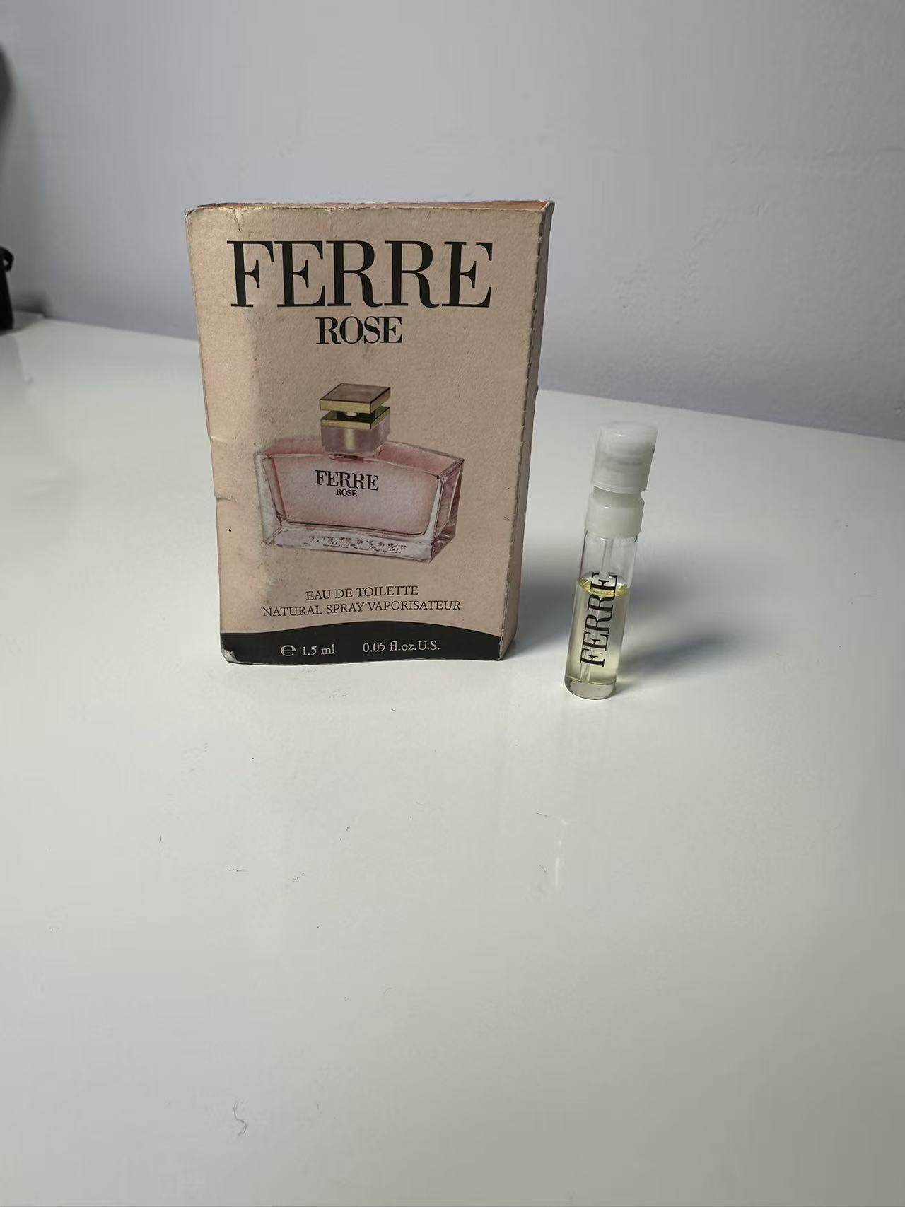 Gianfranco Ferre 奇安弗兰科·费雷 玫瑰情缘女士试管香水1.5ml