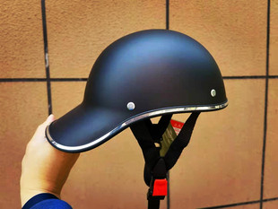 电车自行车头盔夏季防晒男女轻量化透气四季轻便安全帽半盔鸭舌帽