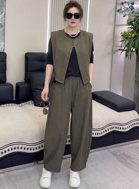 胖宽松2026小衫阔三件腿新款妹妹显瘦秋季裤马甲大码套装气质休闲