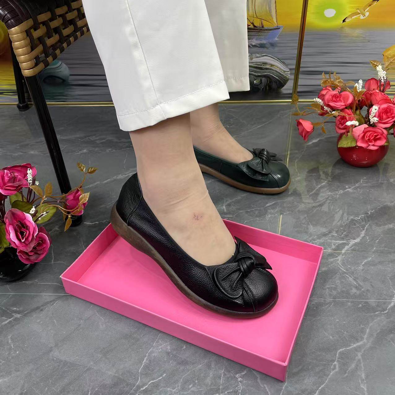 大码2025春夏秋季女鞋平底妈妈鞋子浅口豆豆软底真皮平跟单鞋圆头