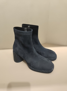 VME舞魅真时尚英粗跟时尚方跟短靴VS25D3542