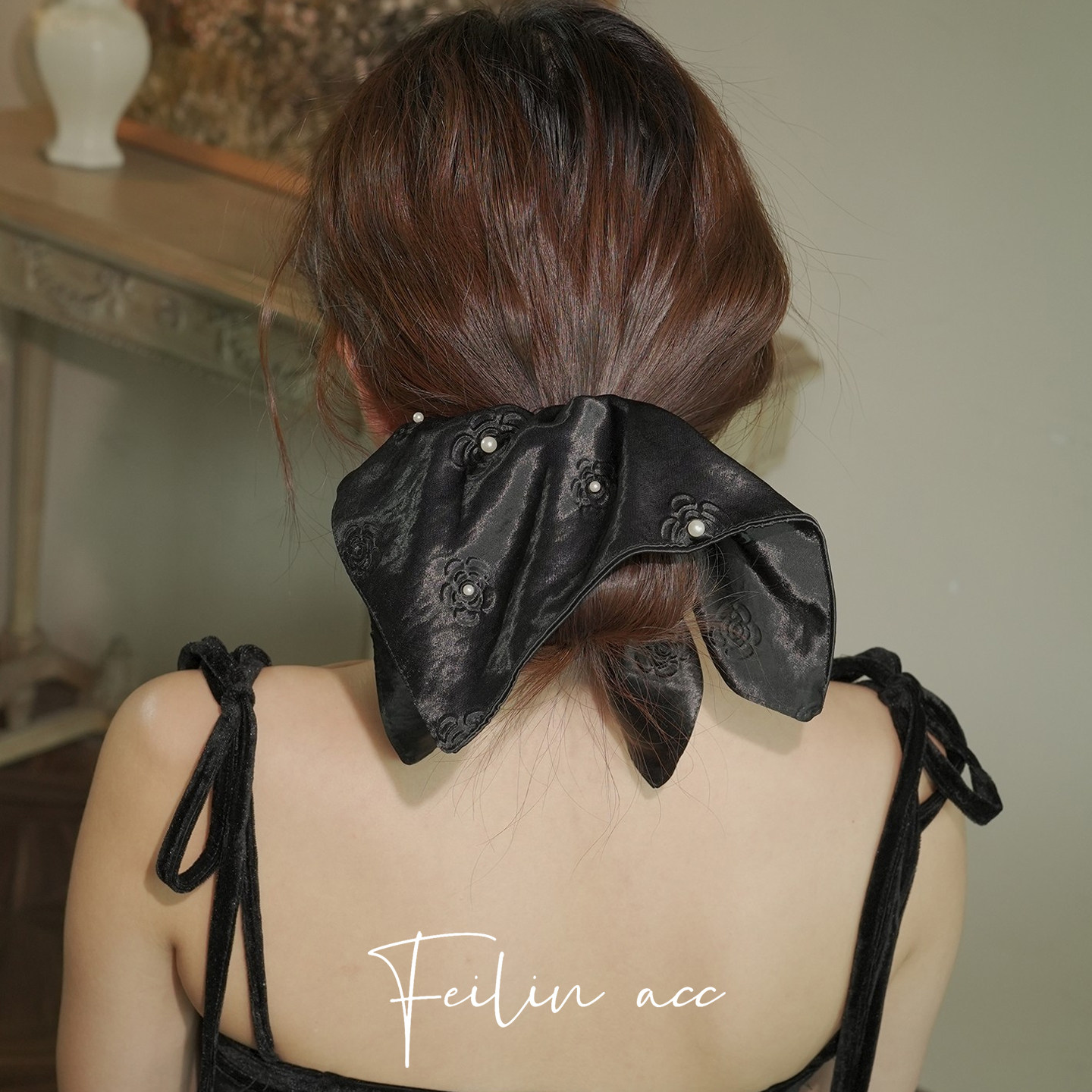 《暗夜玫瑰》法式复古花朵珍珠方巾发圈高级感慵懒风百搭缎面发饰,饰品/流行首饰/时尚饰品新,发饰,淘宝优惠券,粉丝福利购,淘宝优惠卷