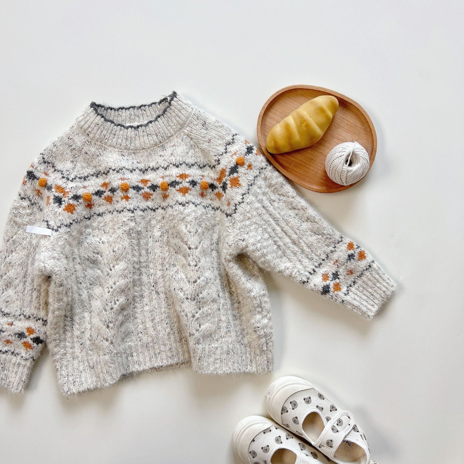 女童毛衣2024秋冬款韩版慵懒风儿童针织上衣复古外穿圆领球球打底