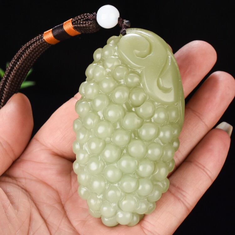 和田玉籽料原石糖料老坑玉葡萄手把件男士手玩件多子多福如意把件