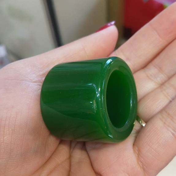 正品天然新疆碧玉扳指原矿满绿