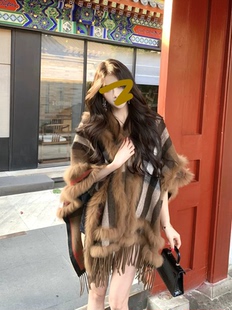 现货【贵感富婆】重工时髦格纹仿狐狸毛披肩毛呢大衣外套女秋冬