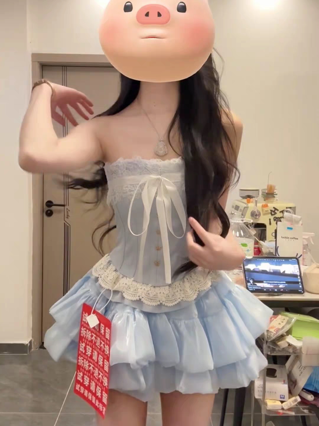 带胸垫两件套！甜妹蕾丝拼接蝴蝶结抹胸上衣蓬蓬花苞短裙裤套装女图片