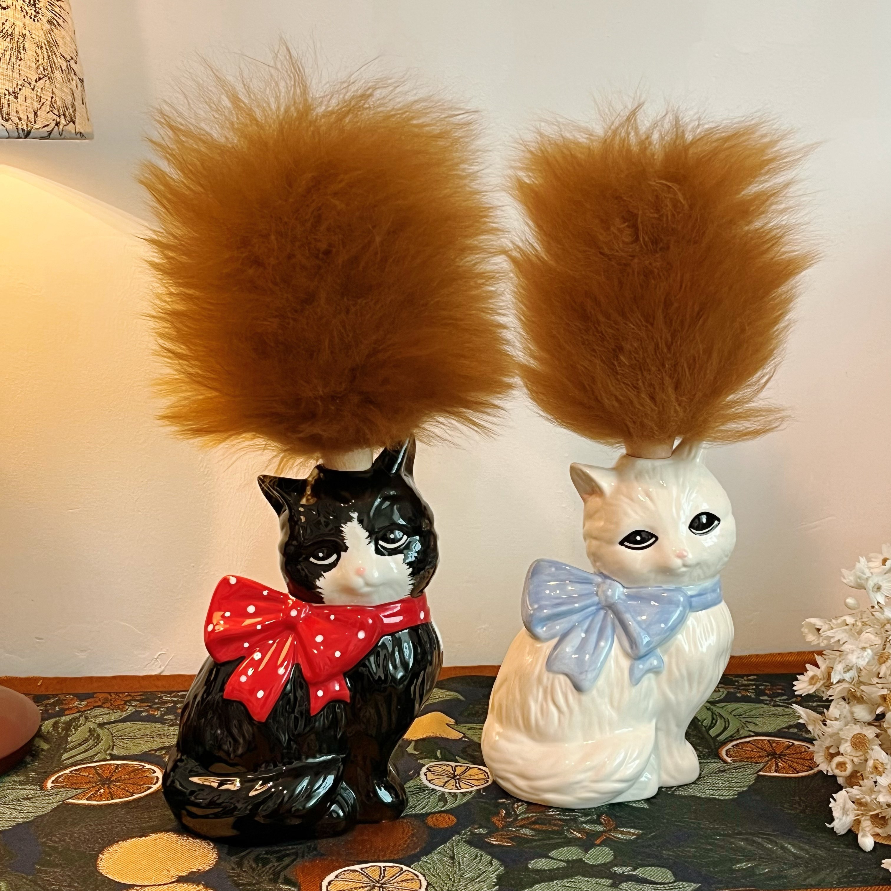 手绘猫咪陶瓷花瓶羊毛掸子套装 复古可爱桌面装饰摆件掸尘神器,家居饰品,桌面摆件,淘宝优惠券,粉丝福利购,淘宝优惠卷
