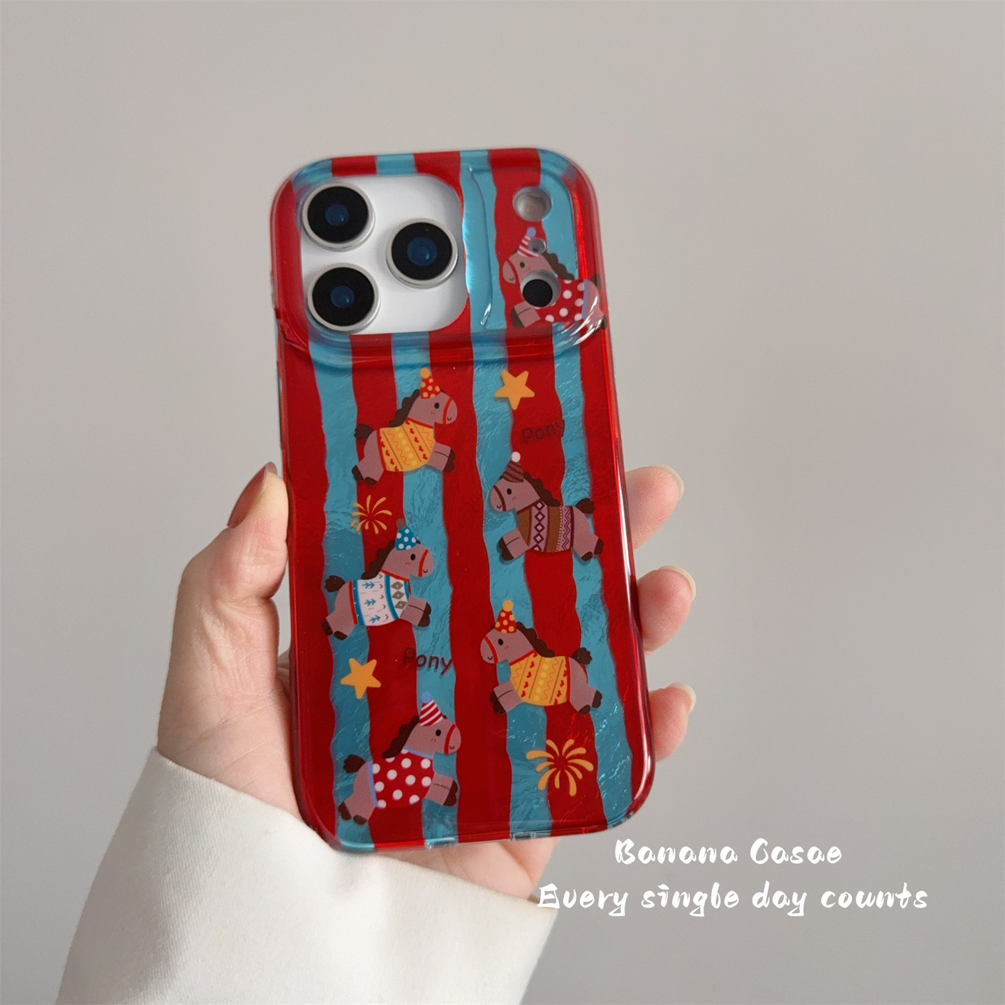 BananaCase新年款ins红蓝不规则条纹小马锡纸纹适用16promax苹果17pro手机壳iPhone13可爱14pro防摔15pro硬壳