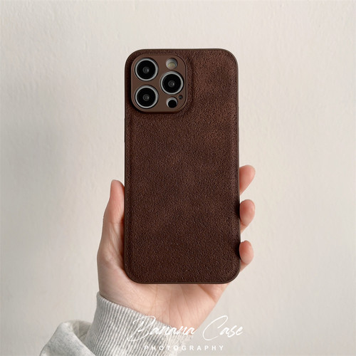 苹果14promax水泥纹深棕色手机壳