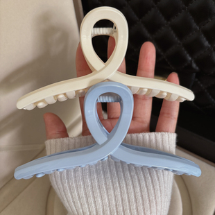 2026新款韩系设计感大号抓夹女高级感后脑勺鲨鱼夹高端发夹头饰