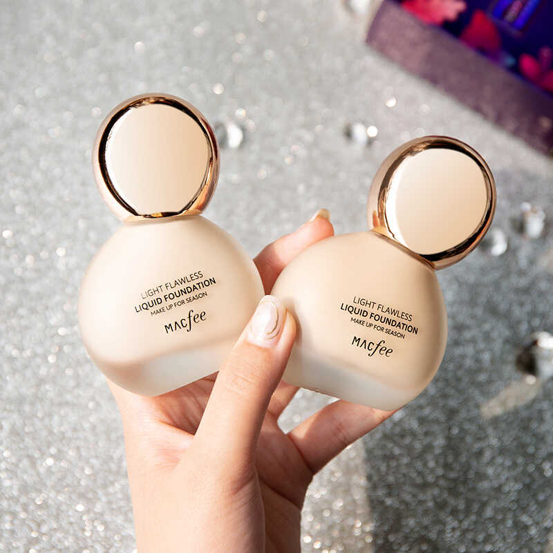 u先试用沁水保湿粉底液