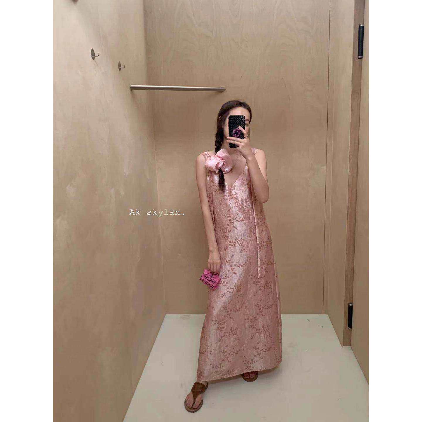 清仓女装淑女肌理花花吊带裙垂感