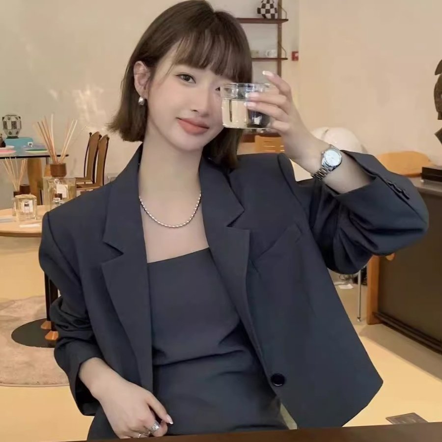 十三行正品早秋短款西装外套女