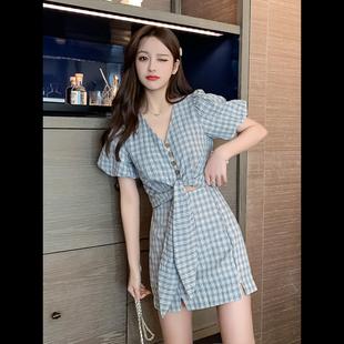 女神范减龄设计感小众v领上衣格子包臀半身裙小个子两件套装裙夏