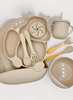 宝宝硅胶餐具定制吸附式分隔可爱餐盘一体式防摔碗刻名字专属礼物